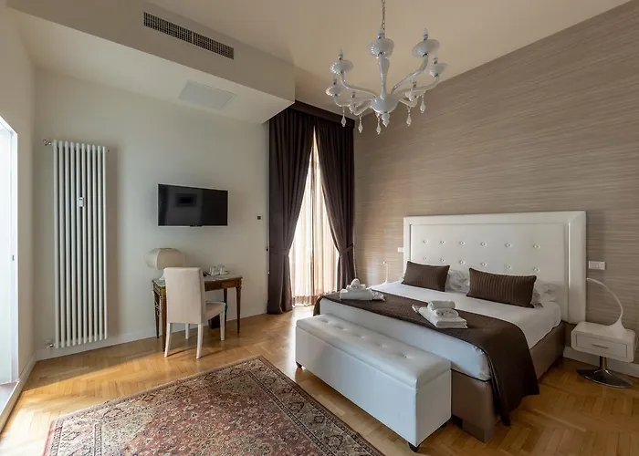 Blue Luxury 4* Rom